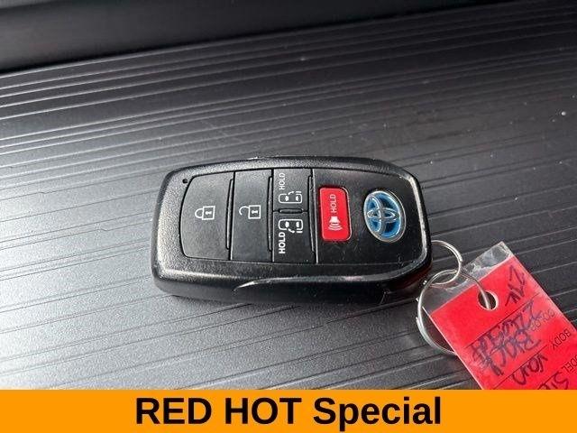 Toyota Sienna LE 8 Passenger 2025