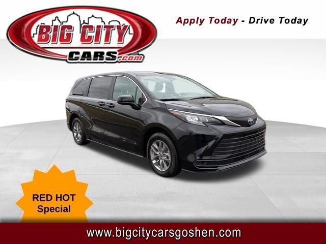 Toyota Sienna LE 8 Passenger 2025