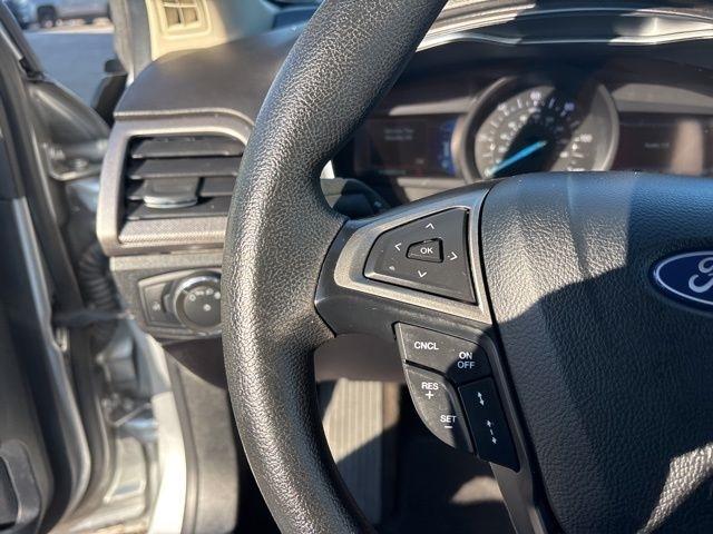 Ford Fusion Hybrid  2020