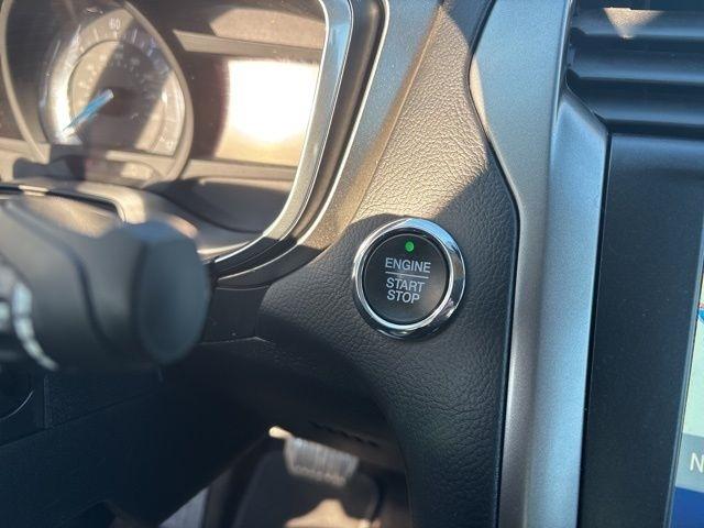 Ford Fusion Hybrid  2020