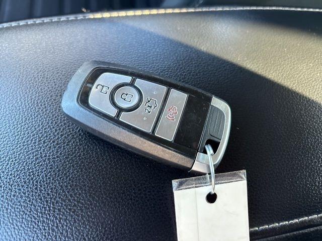 Ford Fusion Hybrid  2020