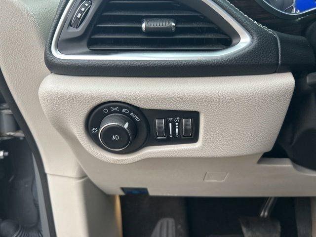 Chrysler Pacifica  2023