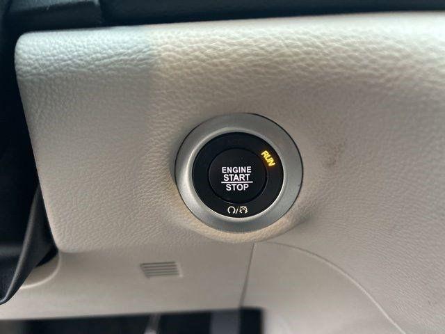 Chrysler Pacifica  2023