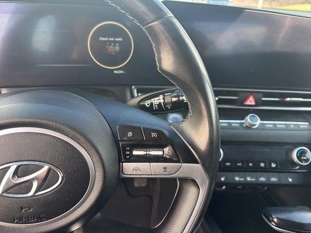 Hyundai Elantra  2023