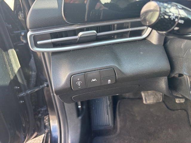 Hyundai Elantra  2023