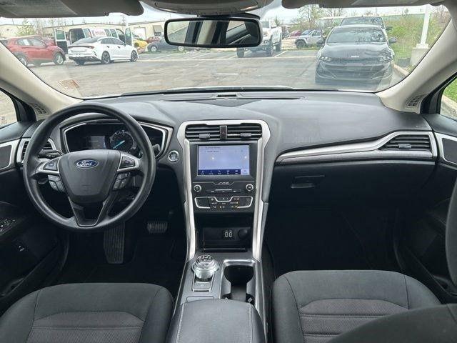 Ford Fusion Hybrid  2020