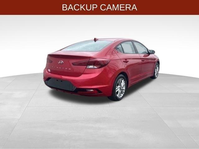 Hyundai Elantra  2020