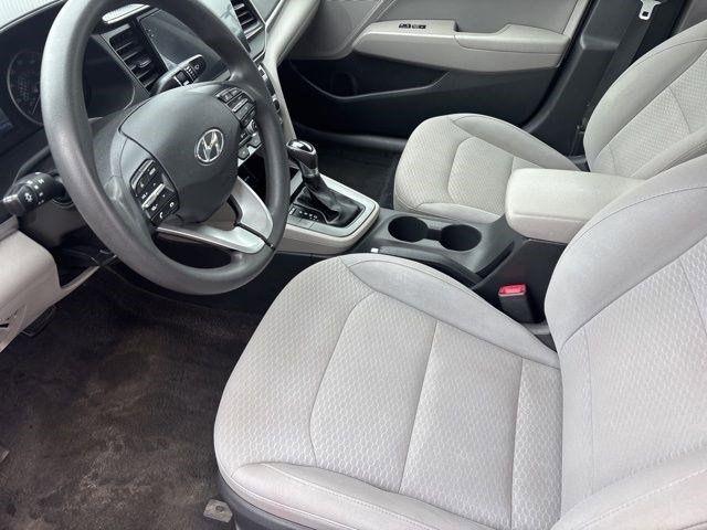 Hyundai Elantra  2020