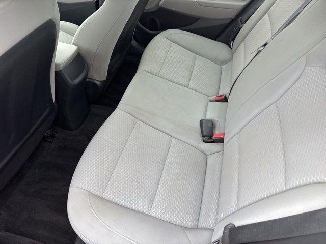 Hyundai Elantra  2020