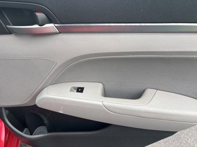 Hyundai Elantra  2020