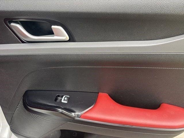 Kia K5  2023