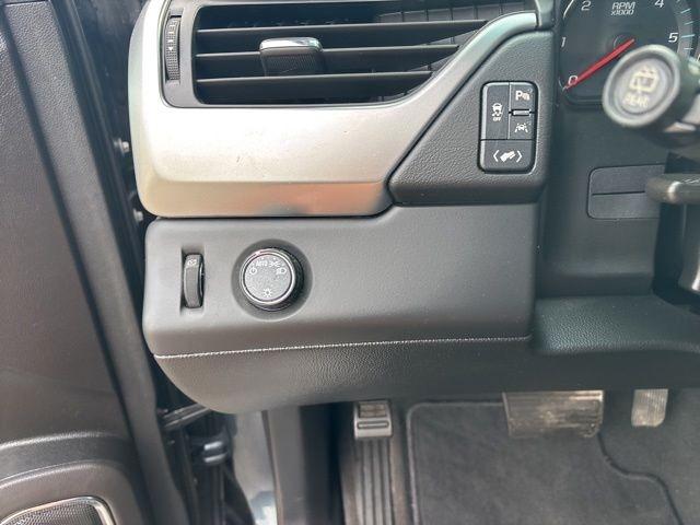 Chevrolet Suburban  2020