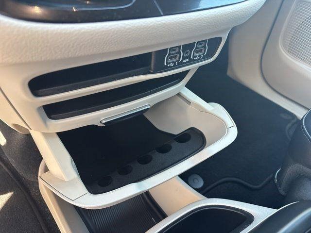 Chrysler Pacifica  2024