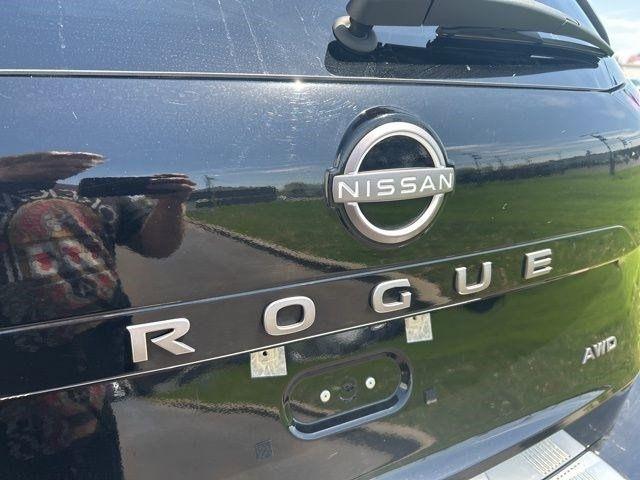 Nissan Rogue  2024