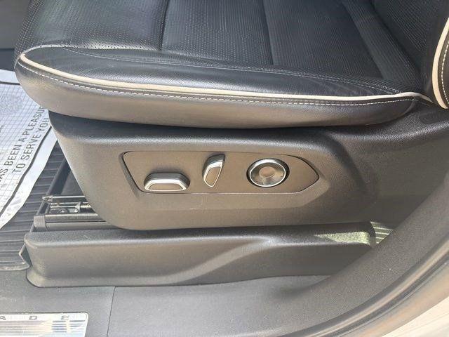 Cadillac Escalade  2021