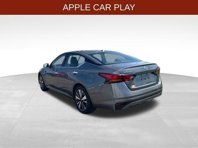 Nissan Altima  2021