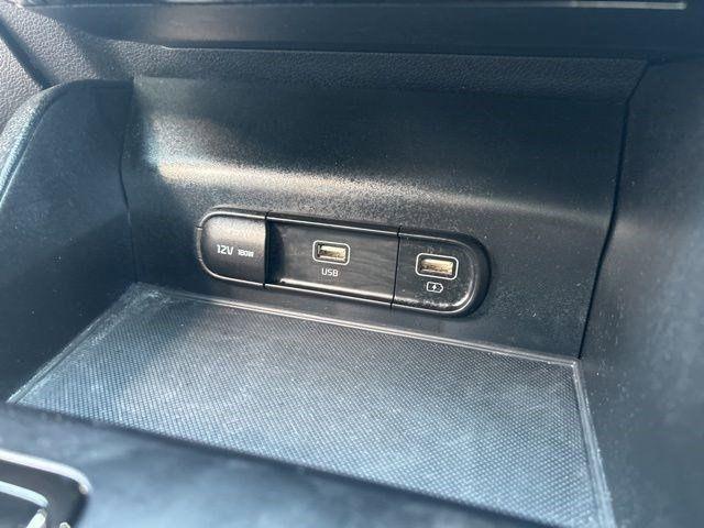 Kia K5  2023