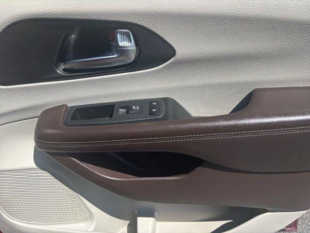 Chrysler Pacifica  2021