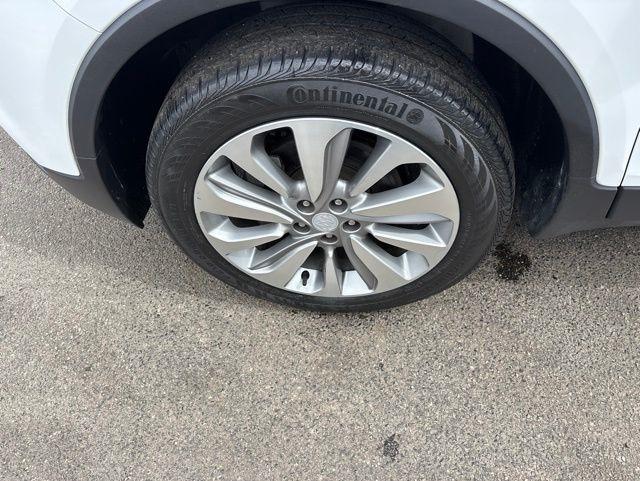 Buick Encore  2020