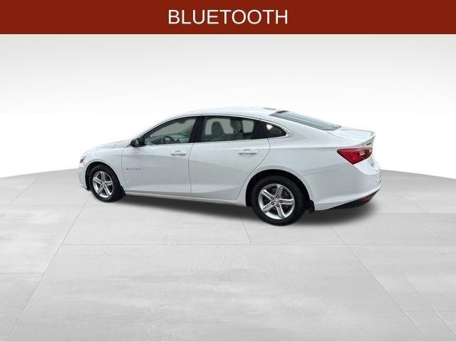 Chevrolet Malibu  2022