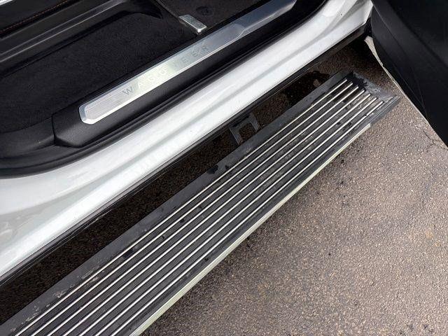 Jeep Grand Wagoneer  2022