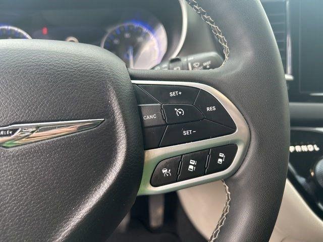 Chrysler Pacifica  2023