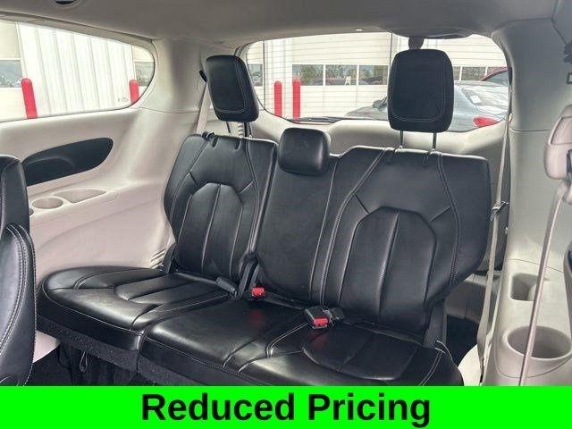 Chrysler Pacifica Touring L 2023