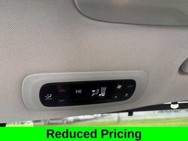 Chrysler Pacifica Touring L 2023