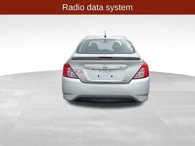 Nissan Versa  2019