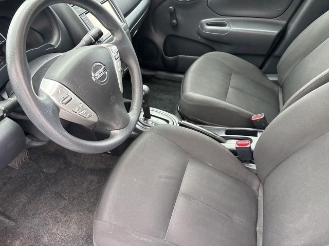 Nissan Versa  2019