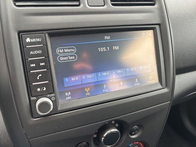 Nissan Versa  2019