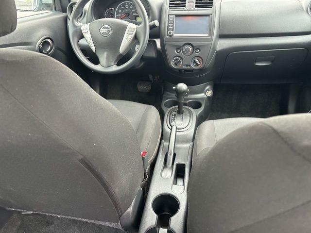 Nissan Versa  2019