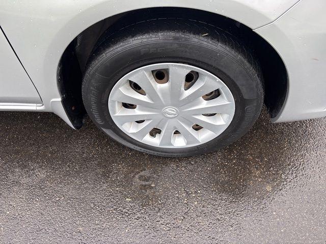 Nissan Versa  2019