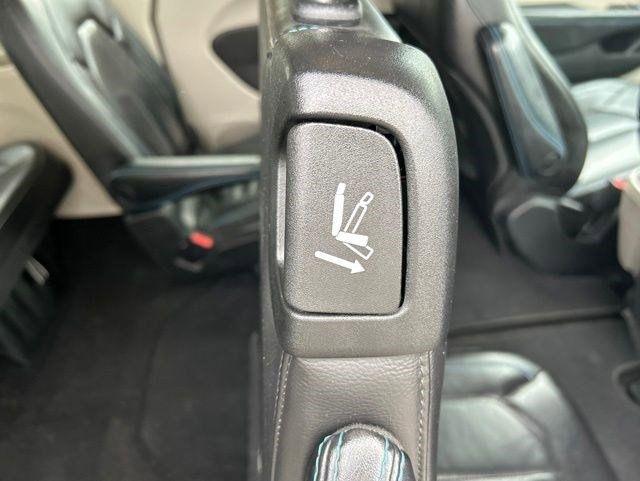 Chrysler Pacifica  2021