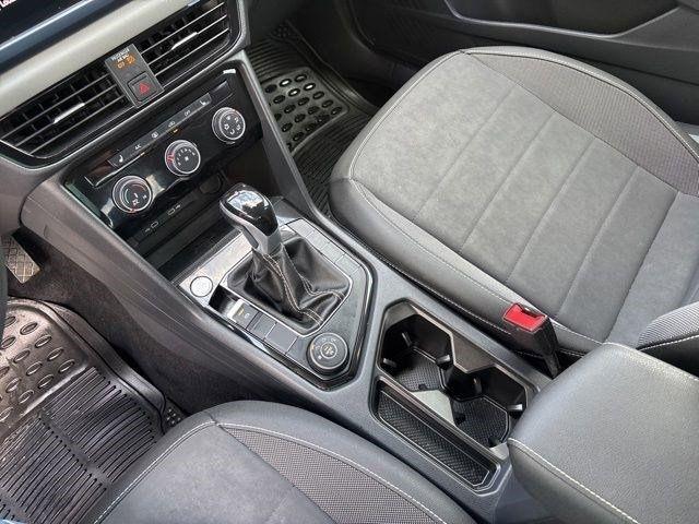 Volkswagen Taos  2023