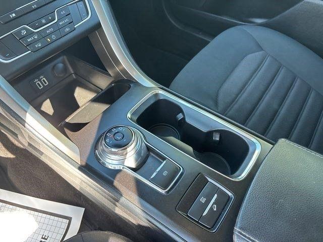 Ford Fusion Hybrid  2019