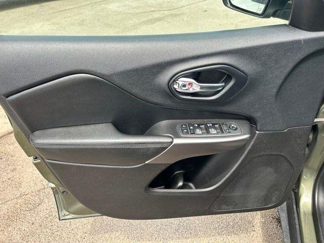 Jeep Cherokee  2019