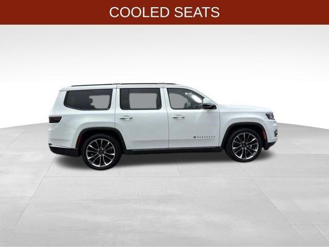 Jeep Wagoneer  2022