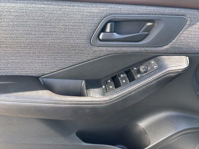 Nissan Rogue  2021