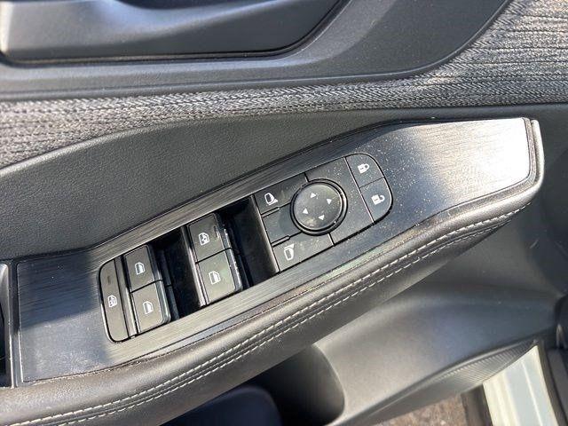 Nissan Rogue  2021