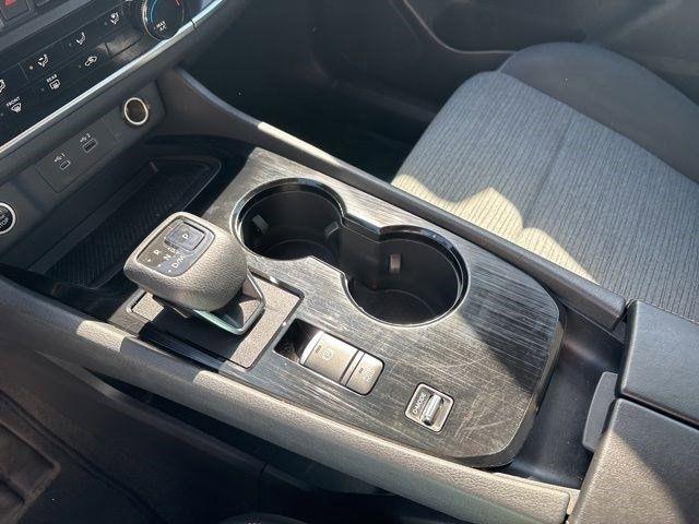 Nissan Rogue  2021