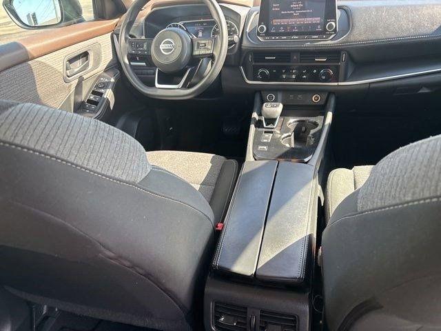 Nissan Rogue  2021
