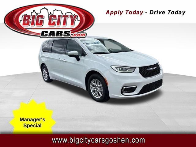 2023 Chrysler Pacifica Touring