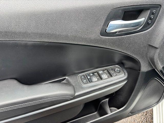Dodge Charger  2021