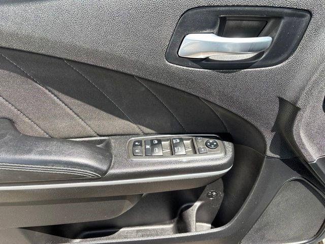 Dodge Charger  2021