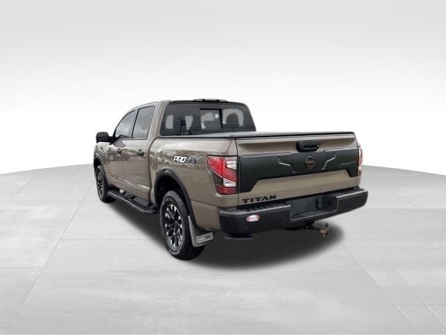 Nissan Titan  2021