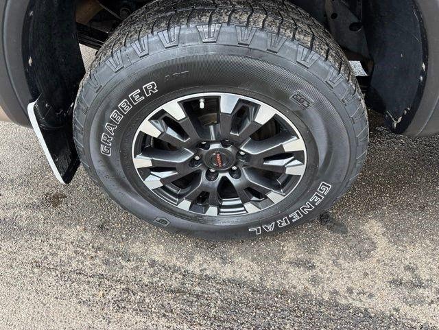 Nissan Titan  2021