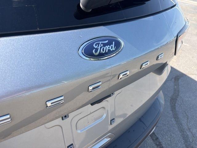 Ford Escape  2022