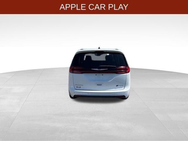 Chrysler Pacifica Hybrid  2023