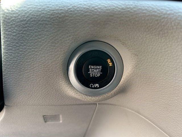 Chrysler Pacifica Hybrid  2023